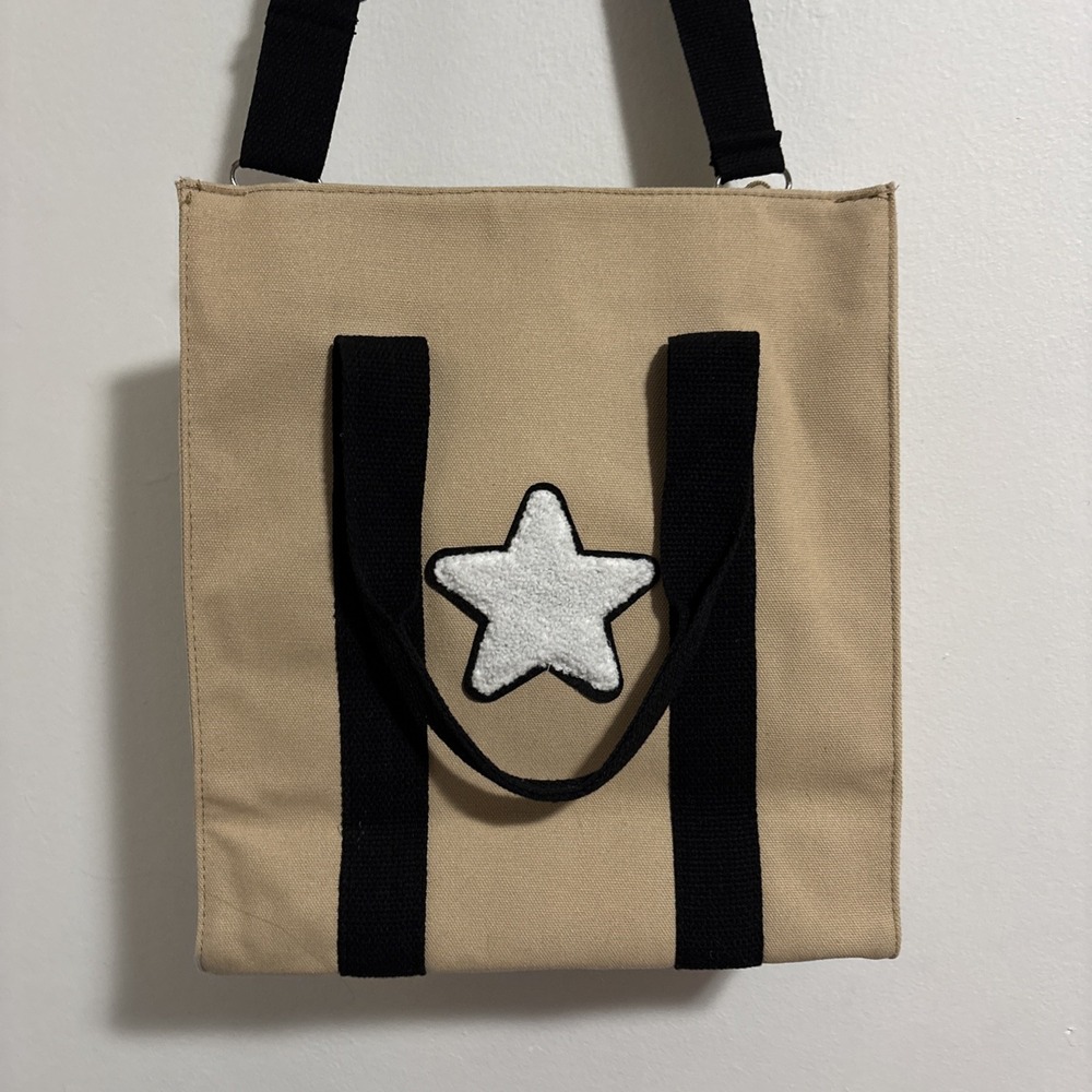 Judith March Bag Tote Purse Canvas Star Applique Tan Black White Zip Closure